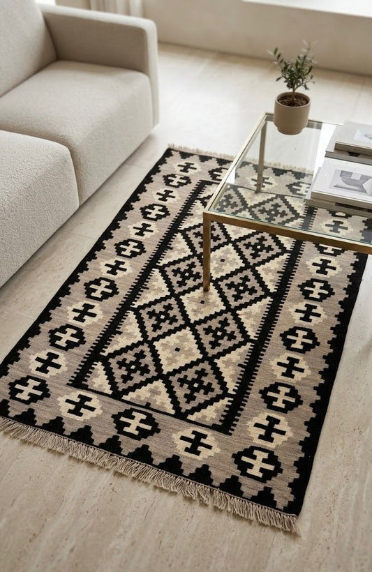 Handmade Azerbaijani Kilim Rug 145×95 cm | Natural Wool Tribal Rug | 49 OMR